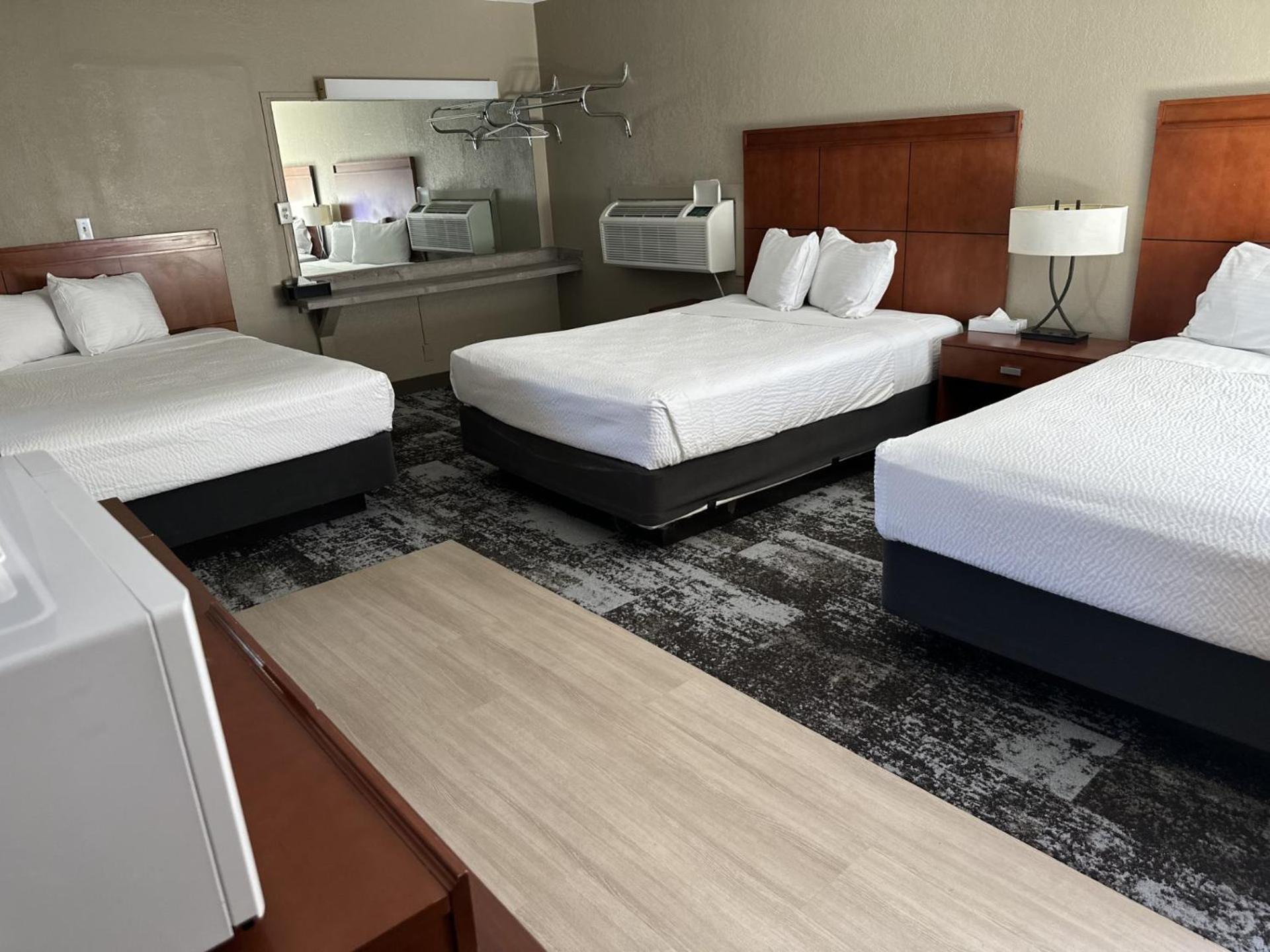 Travelodge By Wyndham Паркър Екстериор снимка